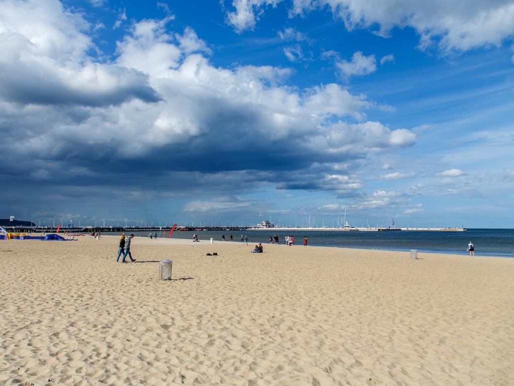 Beach Apartment I Plazowy Happy Hours Sopot Bagian luar foto